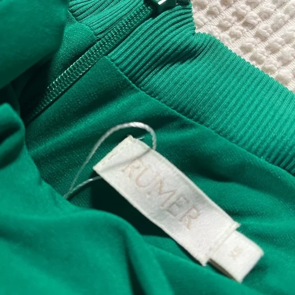 Chic Backless Green Dress - Picture 5 of 8